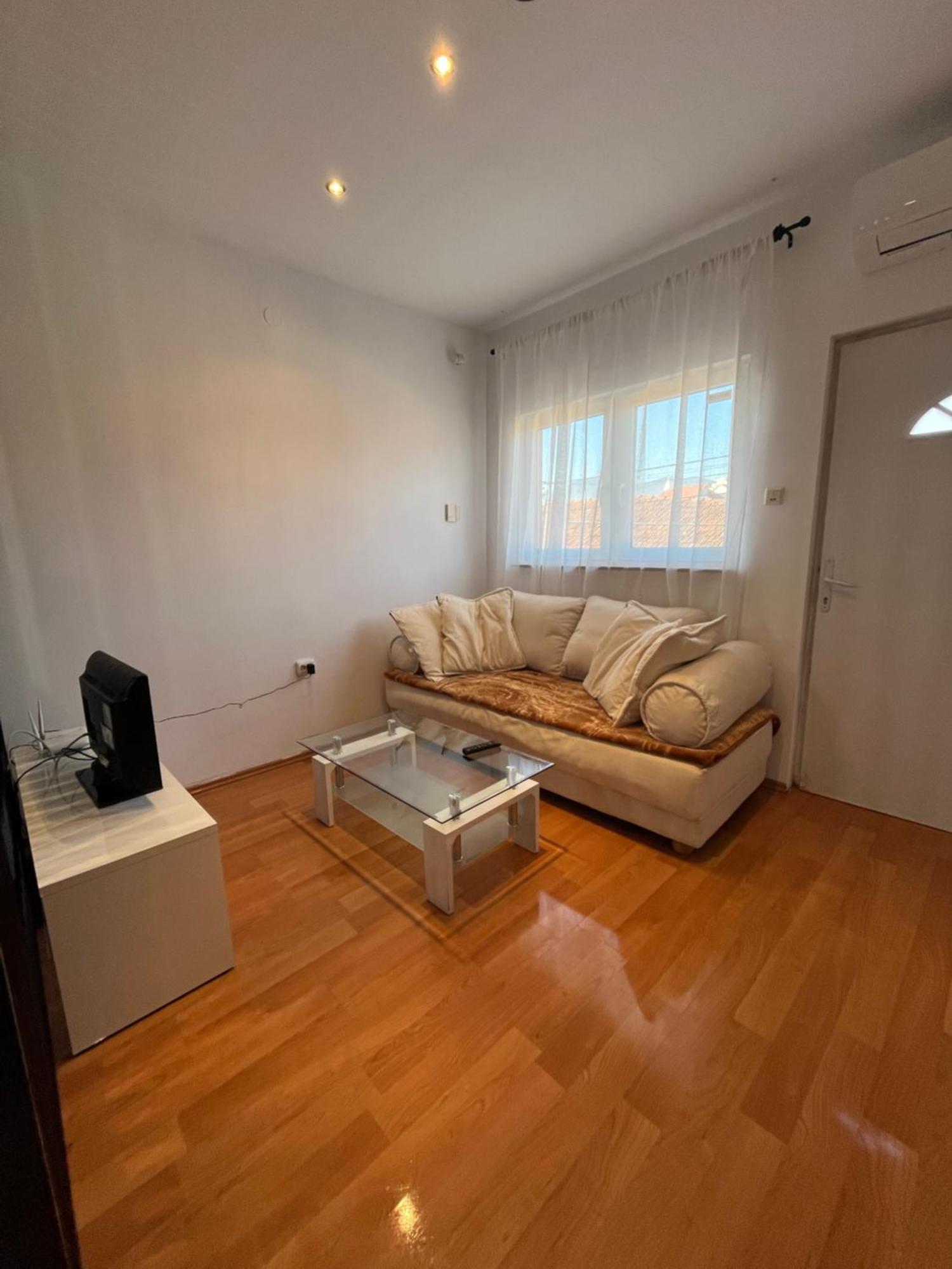 Apartment Sole